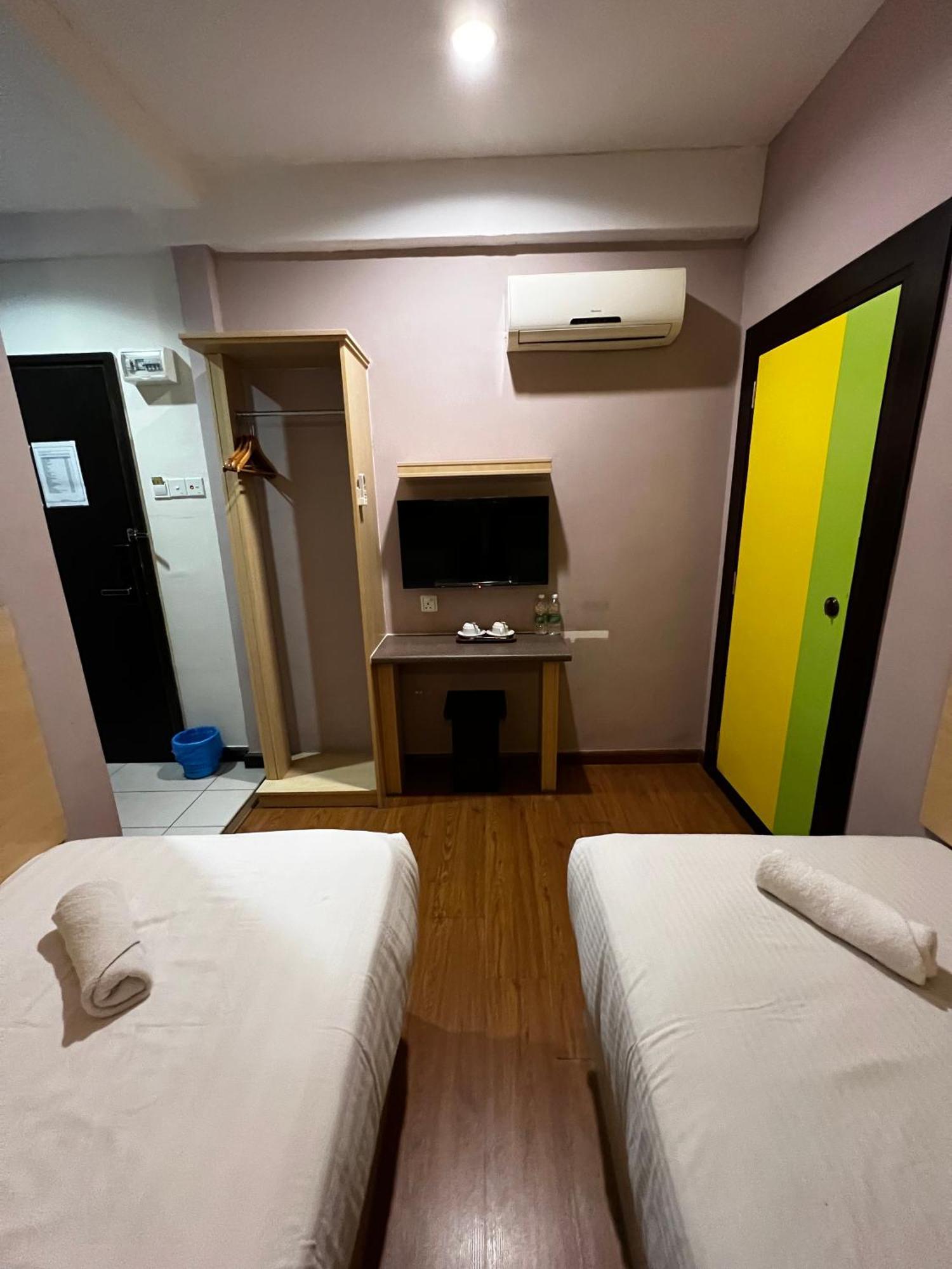 Hotel Economy Kapar Kültér fotó
